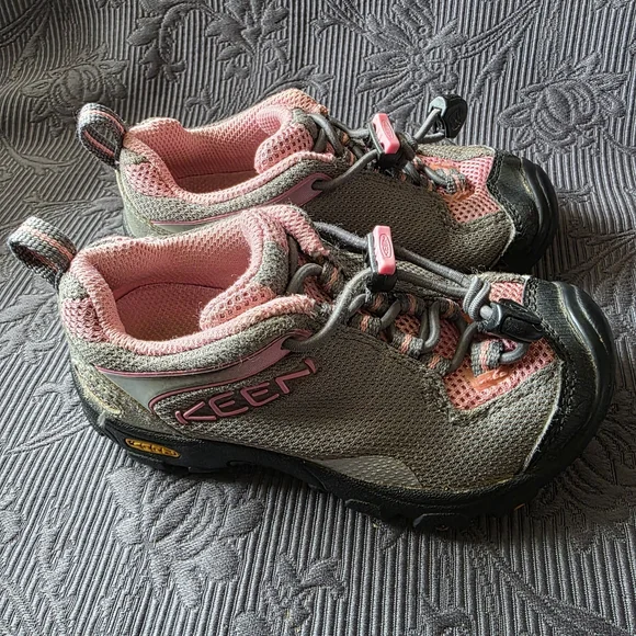 Keen Kids' Pink and Gray Hiking Shoes - Picture 3 of 4